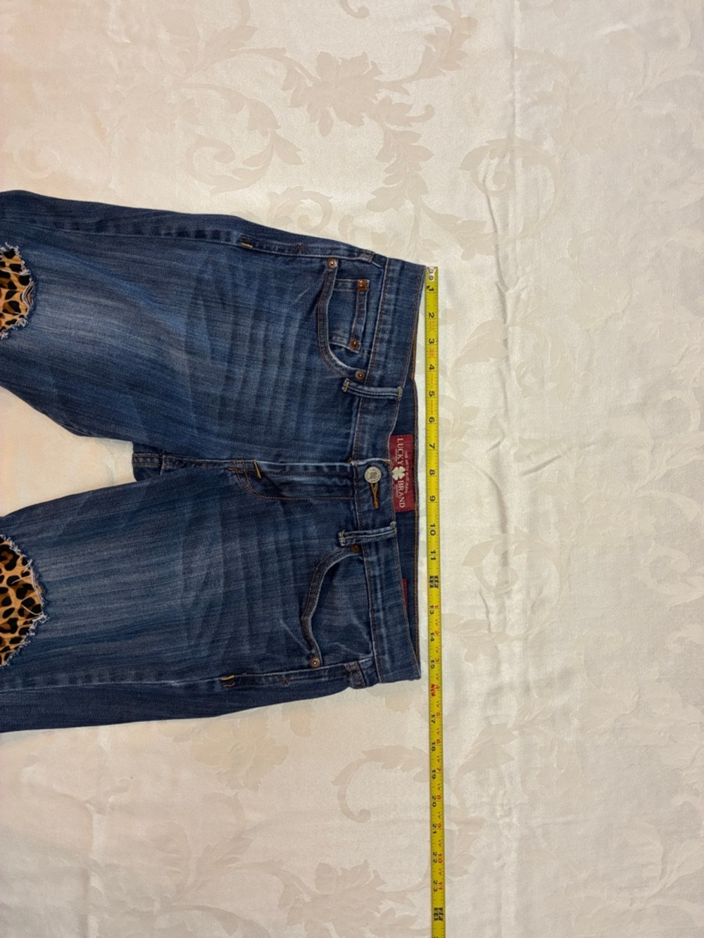Women’s Lucky Brand Distressed Leopard Hand-Sewn Patched Blue Jeans, Size 6/28 - Picture 7 of 13